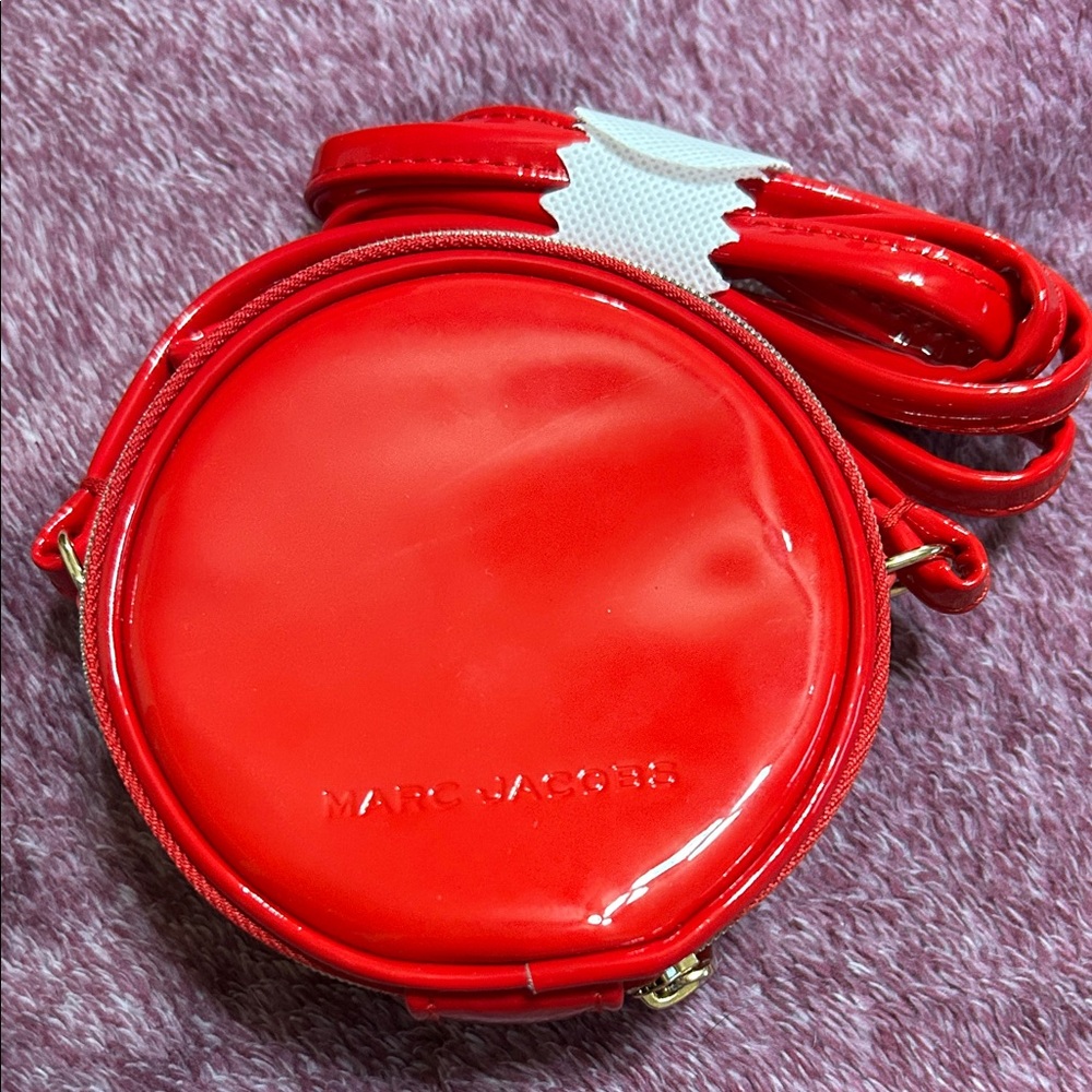NWOT Marc Jacobs Mini Round Canteen Crossbody Bag